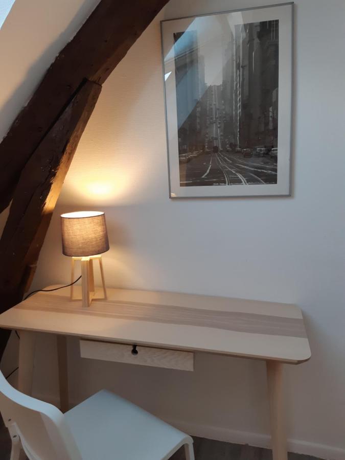 .. ELB studio combles chambre séparée wifi Sweet Home Elbeuf Extérieur photo